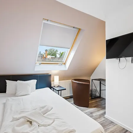 Phoenix Hotel Berghausen (Karlsruhe)