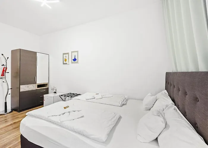 Phoenix 2* Berghausen (Karlsruhe)